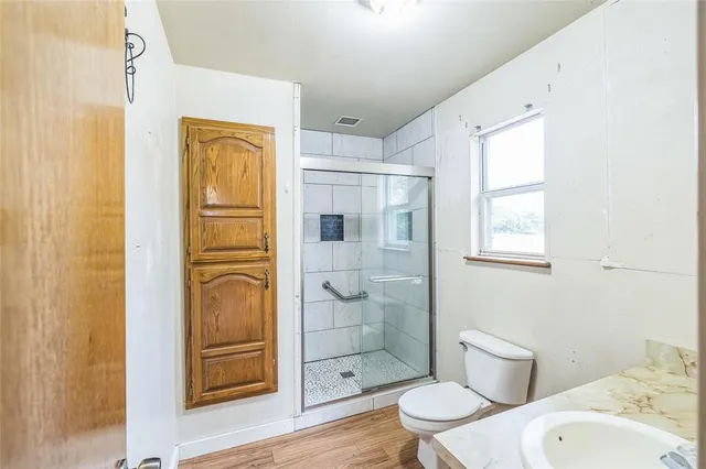 $275,000 | 37 Busby Lane, Bells, TX 75414