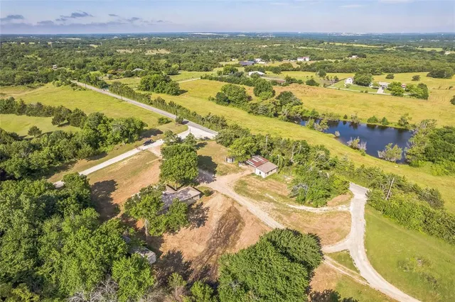 $275,000 | 37 Busby Lane, Bells, TX 75414