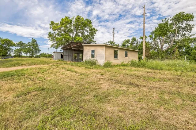 $275,000 | 37 Busby Lane, Bells, TX 75414