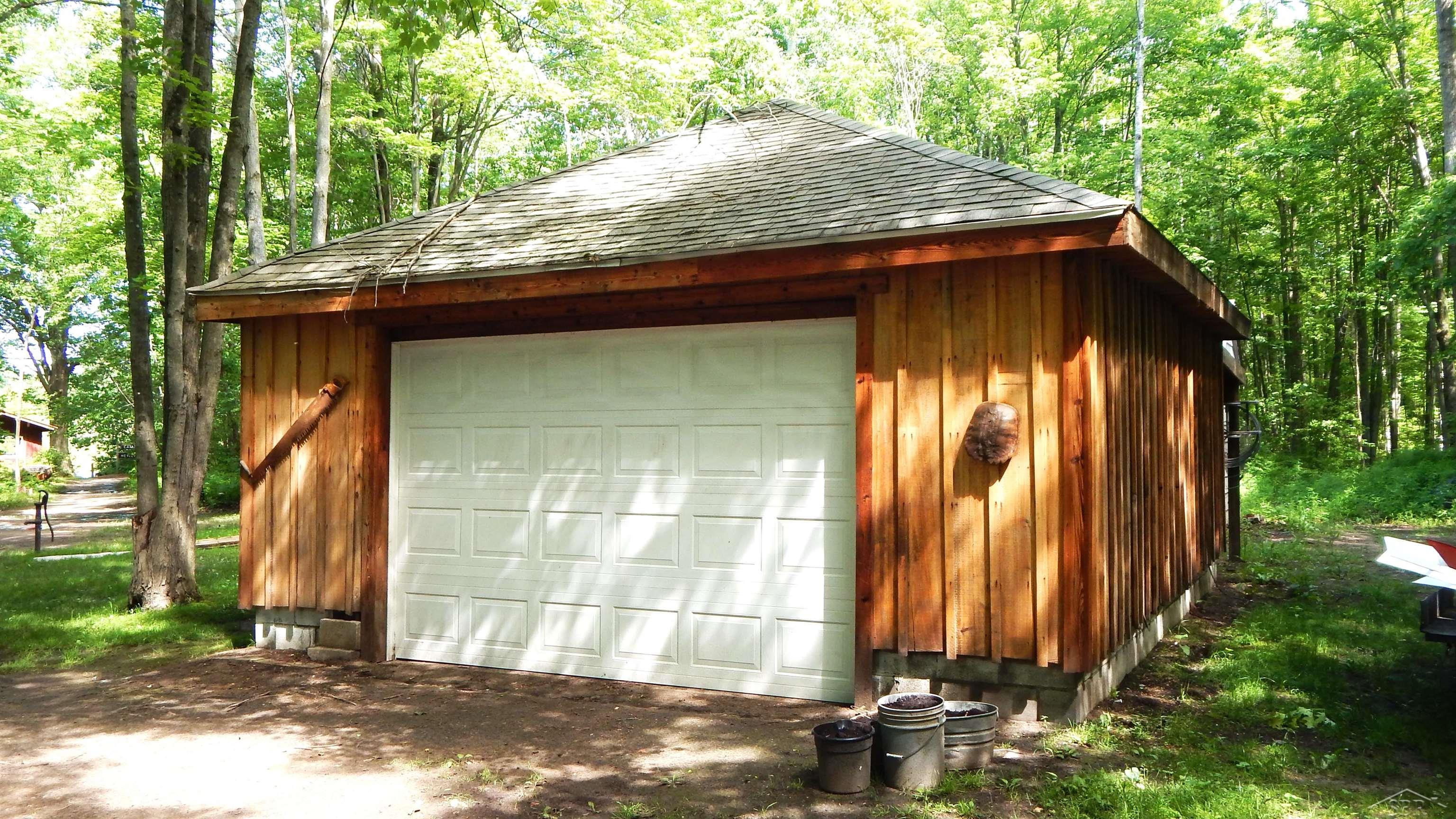 1252 West Erickson Road Pinconning, MI 48650 - Photo 19 of 45