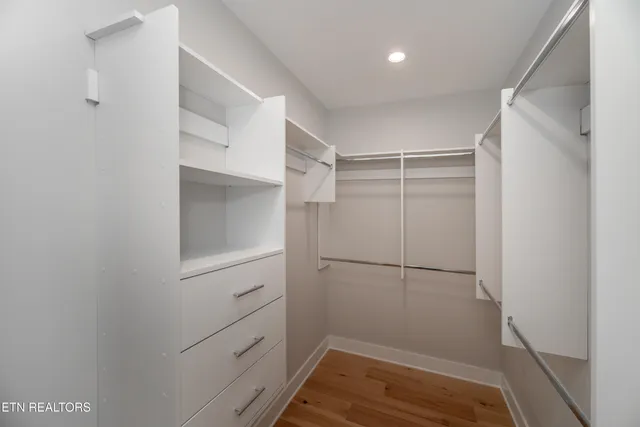 $574,900 | 328 Nuhya Lane, Loudon, TN 37774