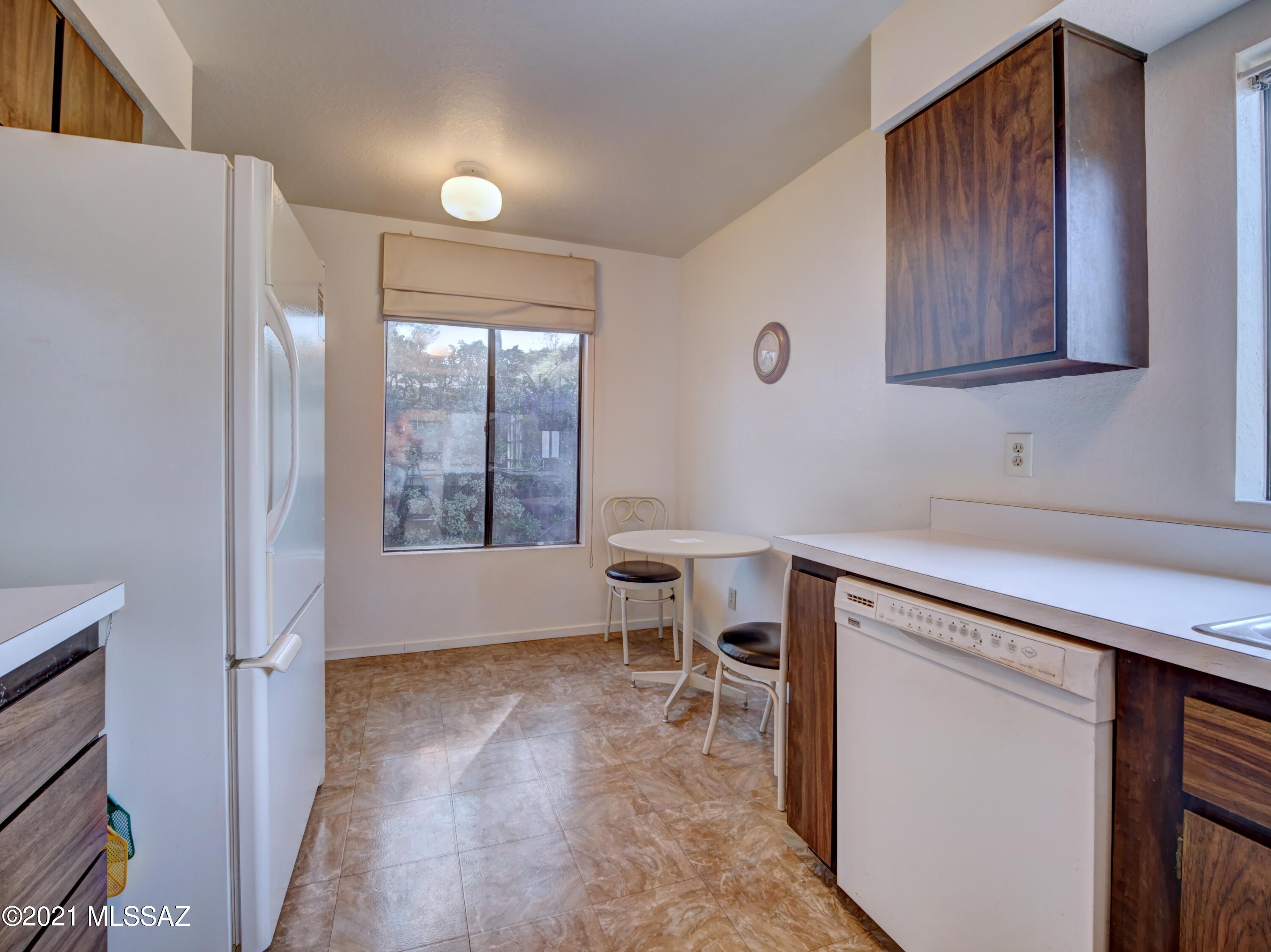 408 Curry Street Rio Rico, AZ 85648 - Photo 9 of 29