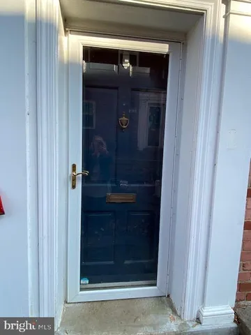 $2,800 | 3728 Holmes Lane, Alexandria, VA 22302