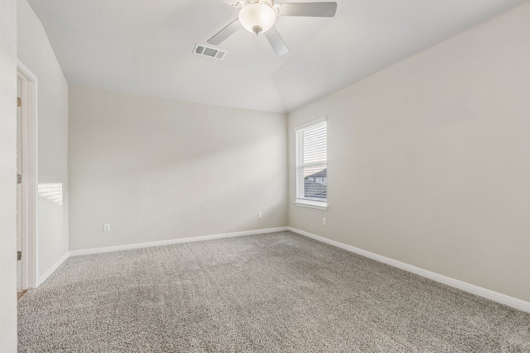111 Magnolia Ranch Lane Hutto, TX 78634 - Photo 13 of 27 Gallery Image 13