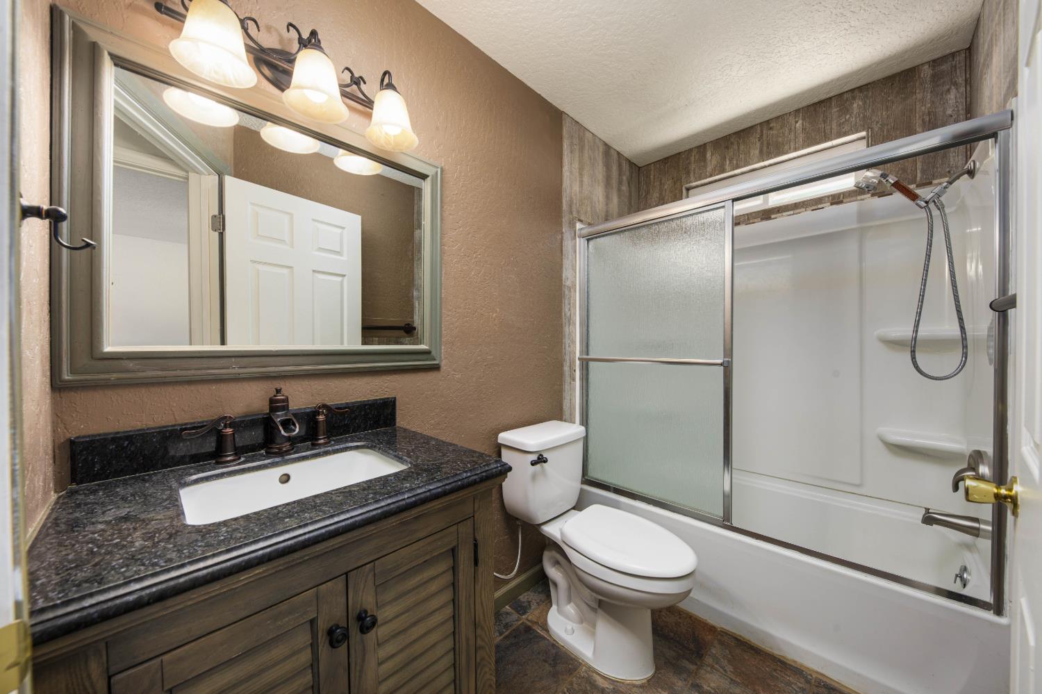 1931 North Ranchero Road Valley Springs, CA 95252 - Photo 23 of 56 Gallery Image 23