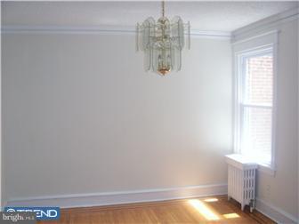 328 Kingston Road Upper Darby, PA 19082 - Photo 5 of 12