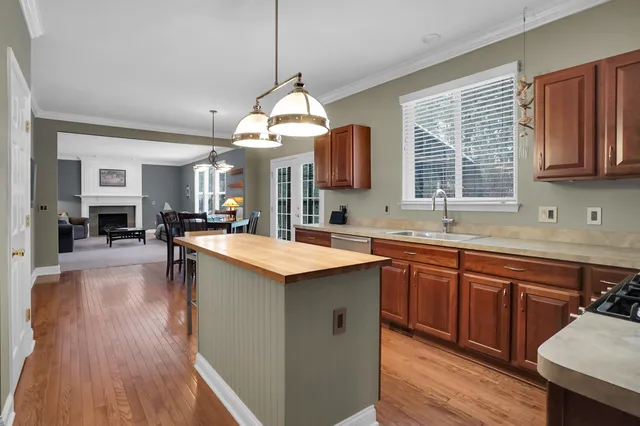 $465,000 | 929 River Rock Drive, Holly, MI 48442