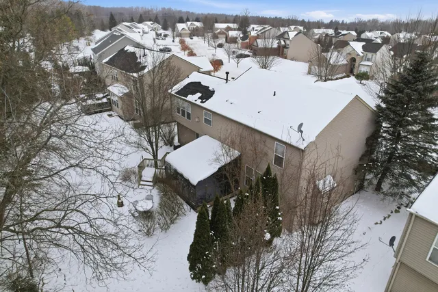 $465,000 | 929 River Rock Drive, Holly, MI 48442