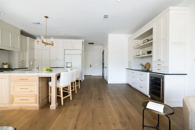 $2,250,000 | 701 Hi Circle North, Unit B, Horseshoe Bay, TX 78657