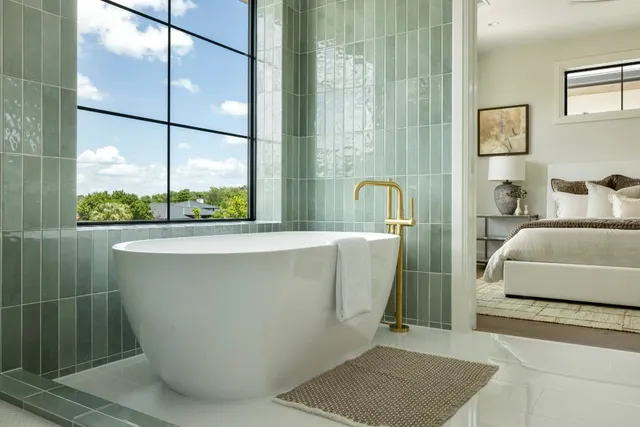 $2,250,000 | 701 Hi Circle North, Unit B, Horseshoe Bay, TX 78657