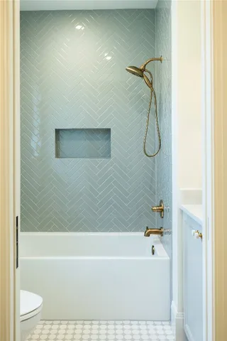 $2,250,000 | 701 Hi Circle North, Unit B, Horseshoe Bay, TX 78657