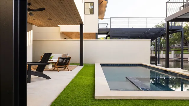 $2,250,000 | 701 Hi Circle North, Unit B, Horseshoe Bay, TX 78657