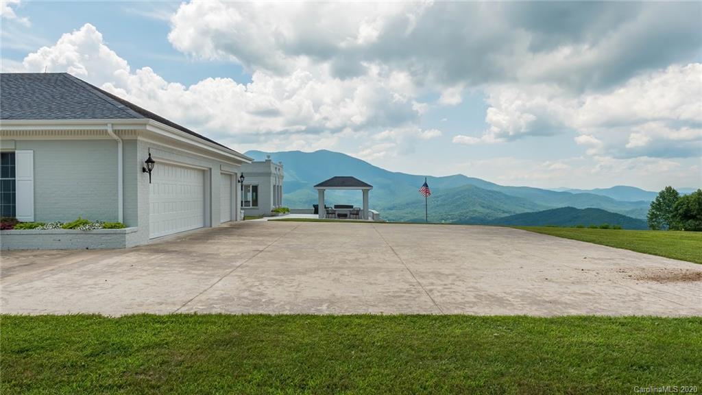 509 Cabbage Patch Road Burnsville, NC 28714 - Photo 6 of 48 Gallery Image 6