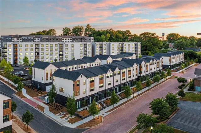 $3,177 | 72 Milton Avenue Southeast, Unit 802, Atlanta, GA 30315