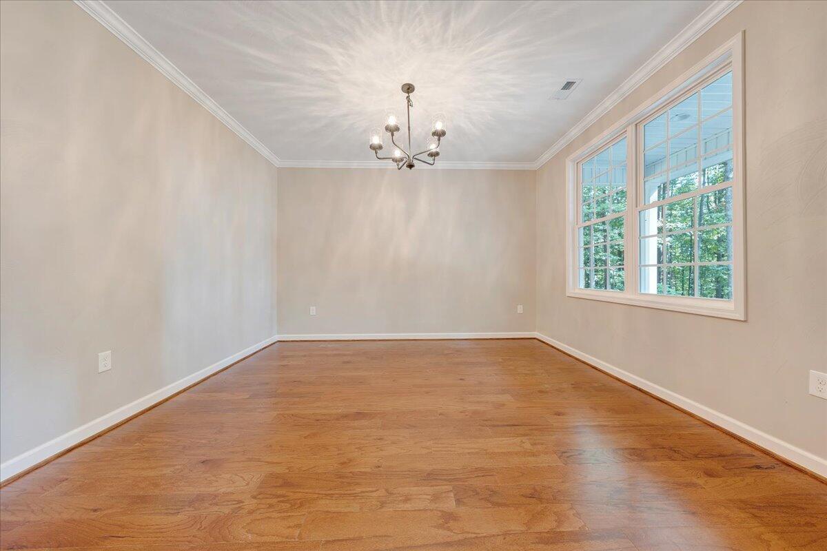 1114 Thornblade Way Blue Ridge, VA 24064 - Photo 16 of 38 Dining Room