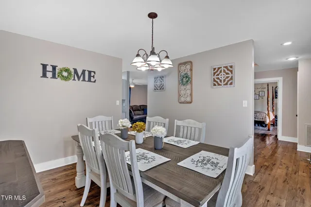 $489,899 | 15346 Woodstone Circle, Bristol, VA 24202