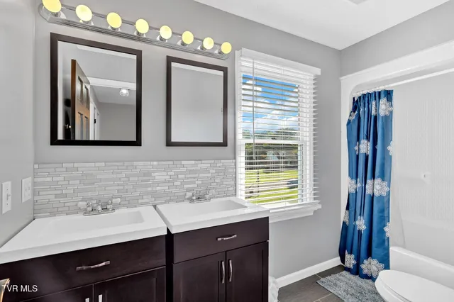 $489,899 | 15346 Woodstone Circle, Bristol, VA 24202