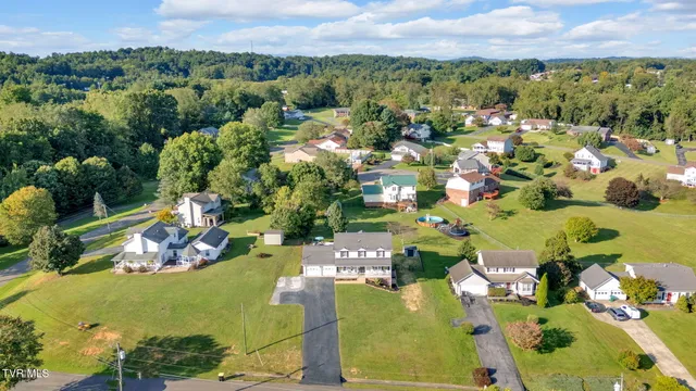 $489,899 | 15346 Woodstone Circle, Bristol, VA 24202