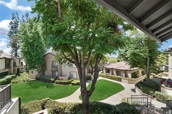 $514,900 | 104 South Cross Creek Road, Unit M, Orange, CA 92869