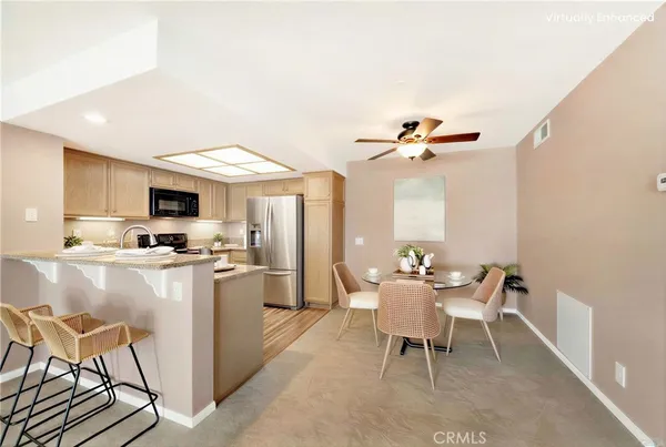 $514,900 | 104 South Cross Creek Road, Unit M, Orange, CA 92869