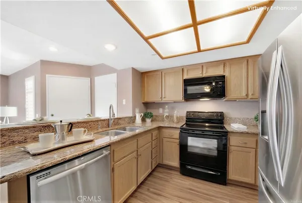 $514,900 | 104 South Cross Creek Road, Unit M, Orange, CA 92869