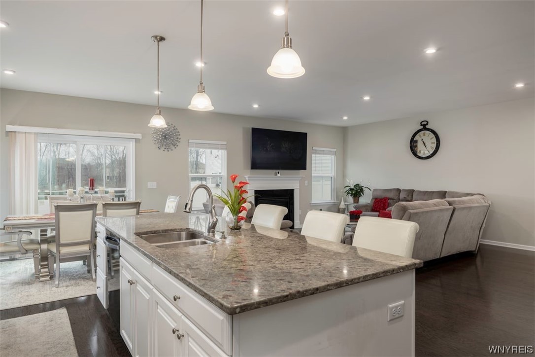 2070 Youngs Road Amherst, NY 14051 - Photo 4 of 24