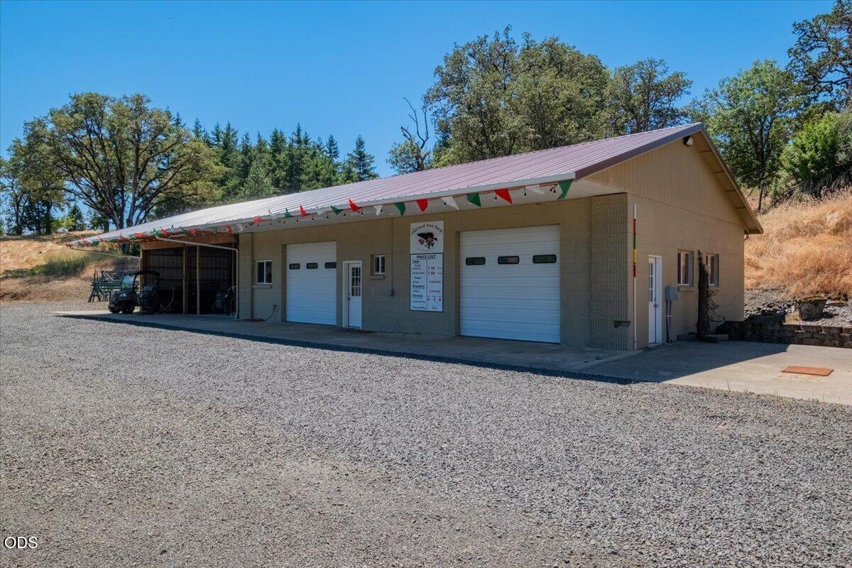 106 Green Valley Road Oakland, OR 97462 - Photo 46 of 52