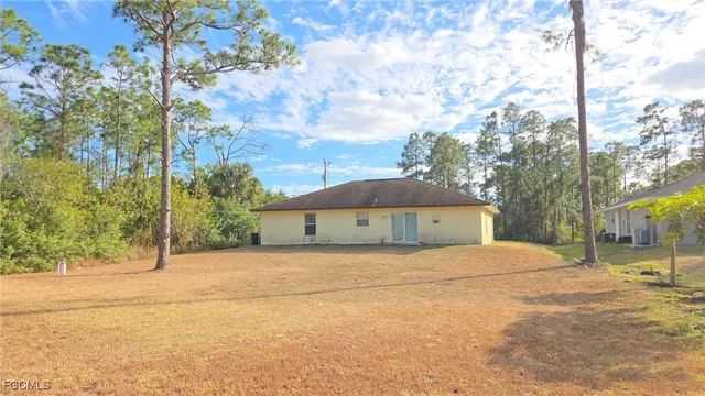 $1,600 | 1013 Butler Street East, Lehigh Acres, FL 33974