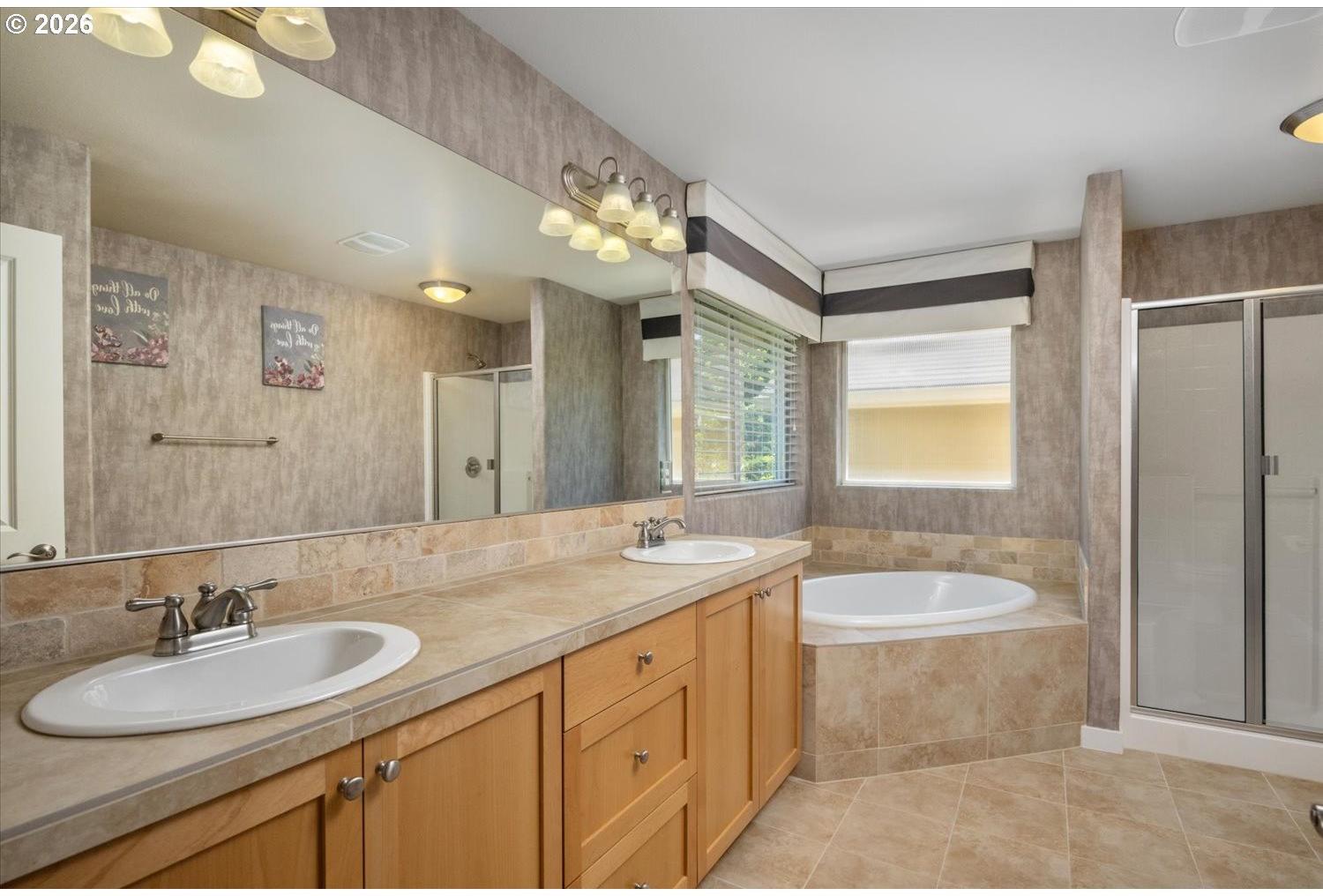 16980 Southwest Tempest Way King City, OR 97224 - Photo 25 of 37 Bathroom, Attached