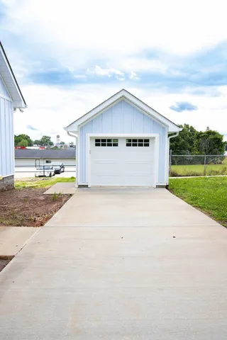 $332,900 | 105 North Shephard Street, Winchester, TN 37398