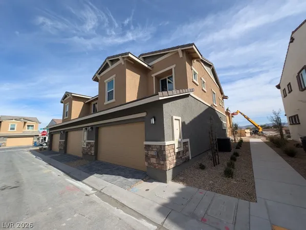 $1,975 | 924 Violet Heron Street, Henderson, NV 89011