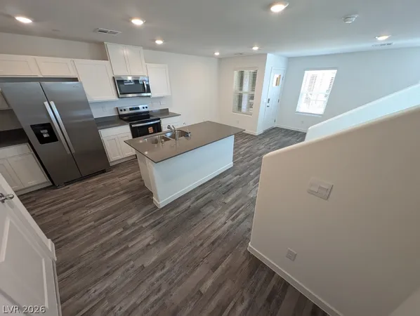 $1,975 | 924 Violet Heron Street, Henderson, NV 89011