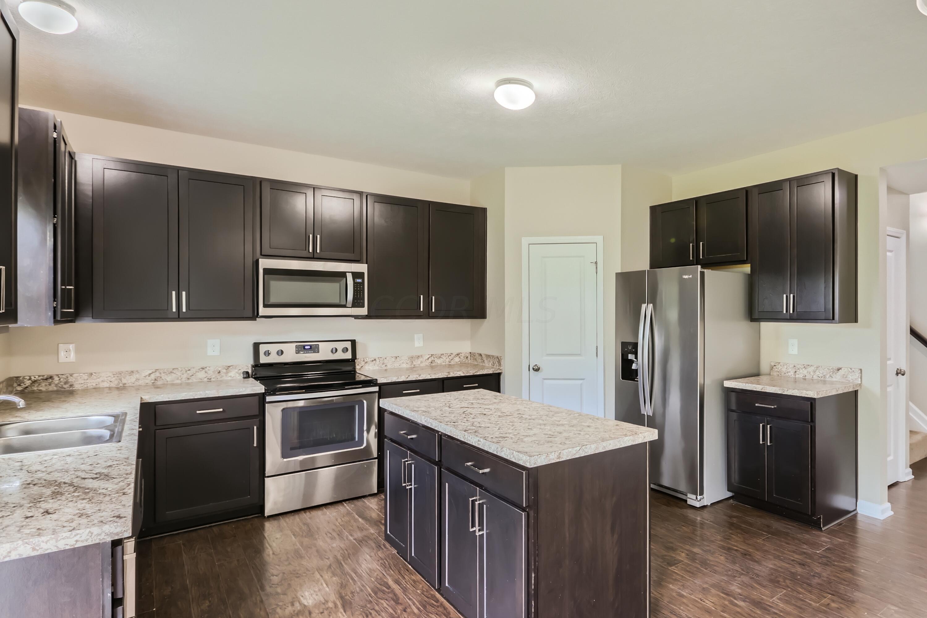2496 Ridgeway Avenue Lancaster, OH 43130 - Photo 10 of 28 2496 Ridgeway Ave - Print Quality - 010