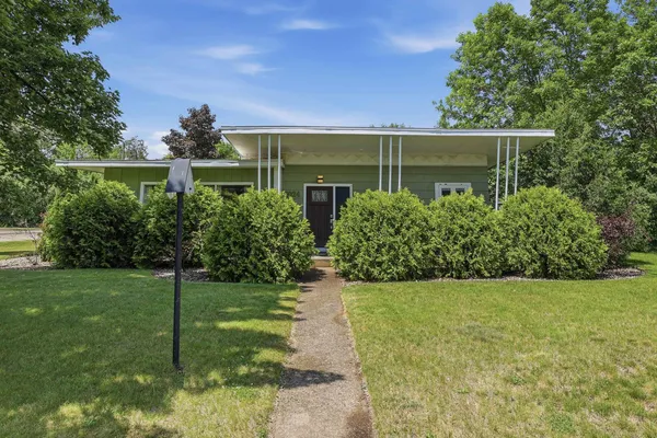 $379,900 | 1024 Sunset Boulevard, Stevens Point, WI 54481