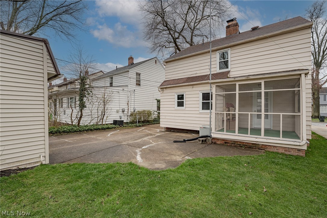 1035 Argonne Road Cleveland, OH 44121 - Photo 27 of 28