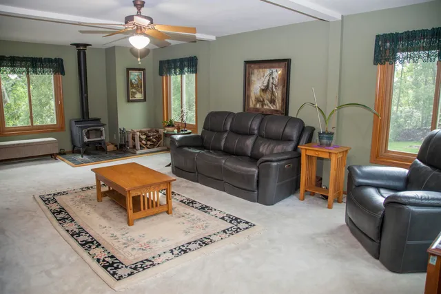 $575,900 | 4302 Green Leaf Glen, Dodgeville, WI 53533