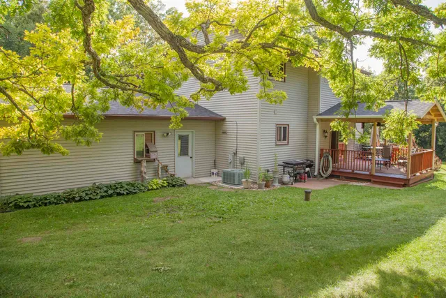 $575,900 | 4302 Green Leaf Glen, Dodgeville, WI 53533