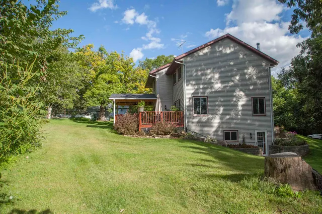 $575,900 | 4302 Green Leaf Glen, Dodgeville, WI 53533