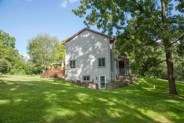 $575,900 | 4302 Green Leaf Glen, Dodgeville, WI 53533