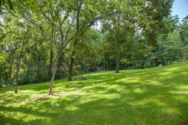 $575,900 | 4302 Green Leaf Glen, Dodgeville, WI 53533