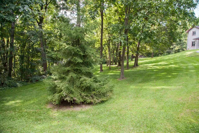 $575,900 | 4302 Green Leaf Glen, Dodgeville, WI 53533