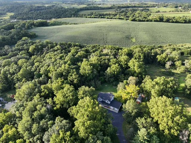 $575,900 | 4302 Green Leaf Glen, Dodgeville, WI 53533