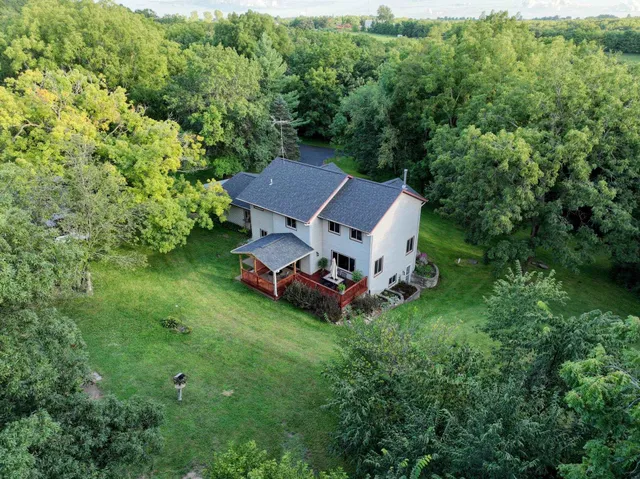 $575,900 | 4302 Green Leaf Glen, Dodgeville, WI 53533