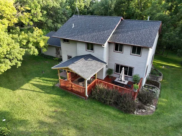 $575,900 | 4302 Green Leaf Glen, Dodgeville, WI 53533