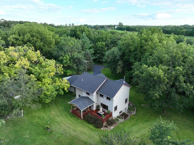$575,900 | 4302 Green Leaf Glen, Dodgeville, WI 53533