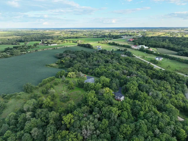 $575,900 | 4302 Green Leaf Glen, Dodgeville, WI 53533