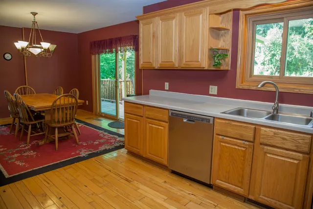 $575,900 | 4302 Green Leaf Glen, Dodgeville, WI 53533