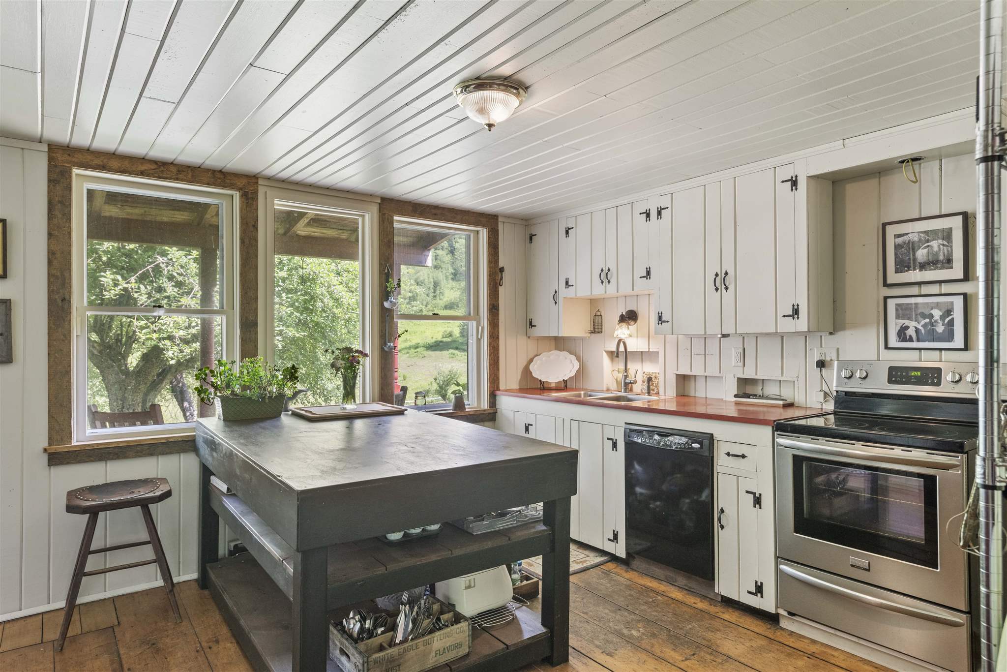 545 Starbuck Road Pomfret, VT 05084 - Photo 11 of 32