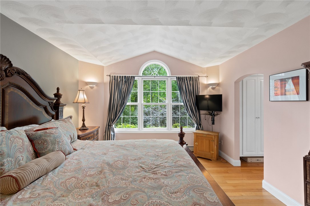 290 Albion Road Lincoln, RI 02865 - Photo 18 of 50 Master Suite