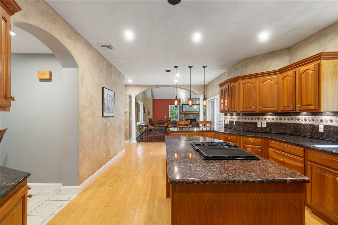290 Albion Road Lincoln, RI 02865 - Photo 5 of 50